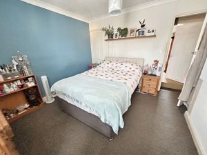 Bedroom- click for photo gallery